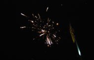 Со спектакуларен огномет Пехчево ја дочека новата 2015 година