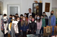 Ученици од ООУ „Ванчо Китанов“ во посета кај градоначалникот Китански